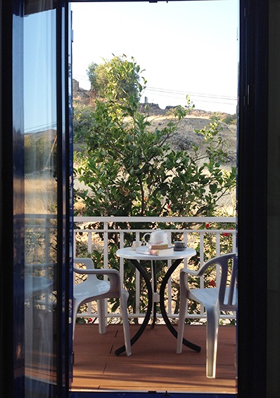 First floor Studio with kitchen, backview - 2 beds